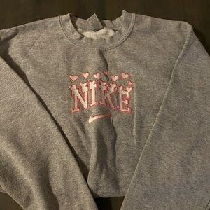 NIKE (gildan) embroidered crewneck